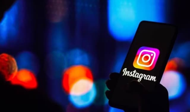 Instagram informing users before deleting accounts