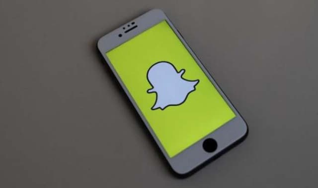 Snapchat jibe at Instagram