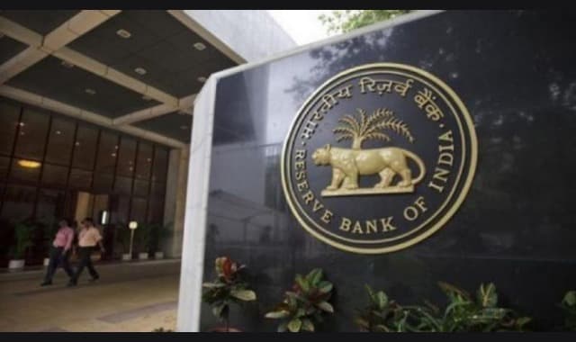 RBI announces special liquidity facility of Rs 50,000 crore for mutual funds