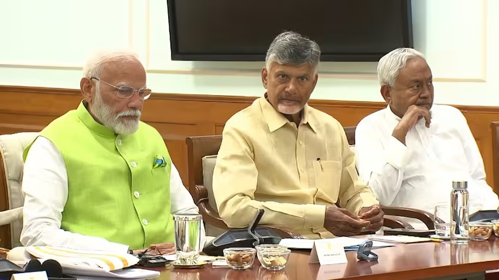 Nitish Kumar and Chandrababu Naidu reaffirm support to Modi, but suspense remains as NDA holds key meets