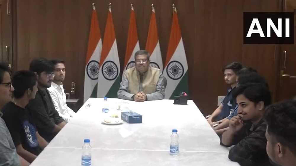 A group of students today met Union Education Minister Dharmendra Pradhan at his residence over the NEET-UG examination.    Credit: X/@ANI