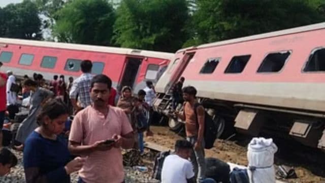 Chandigarh-Dibrugarh Express derails in Uttar Pradesh's Gonda, claiming 4 lives and injuring 25