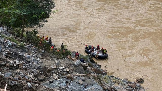 Indian rescue team to search for missing passengers and two buses in Nepal landslide accident