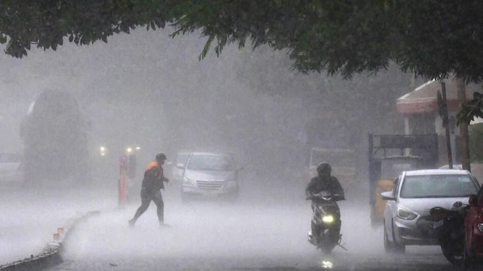 IMD forecasts heavy rainfall throughout country as monsoon begins to retreat