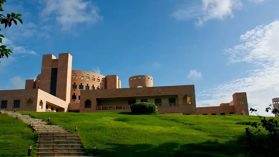 ISB Hyderabad unveils PGP YL program for aspiring MBA students