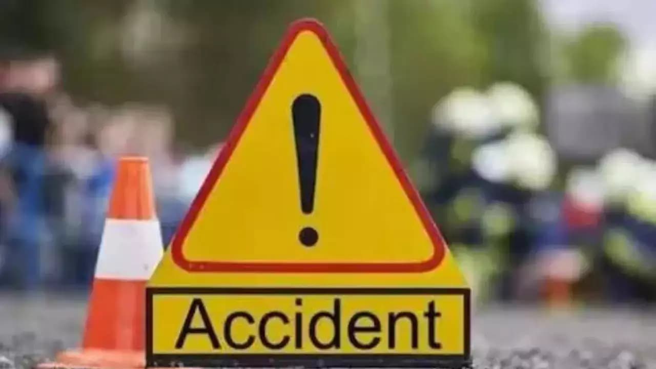 Truck-tractor collision in UP's Mirzapur leaves 10 dead, 3 injured 