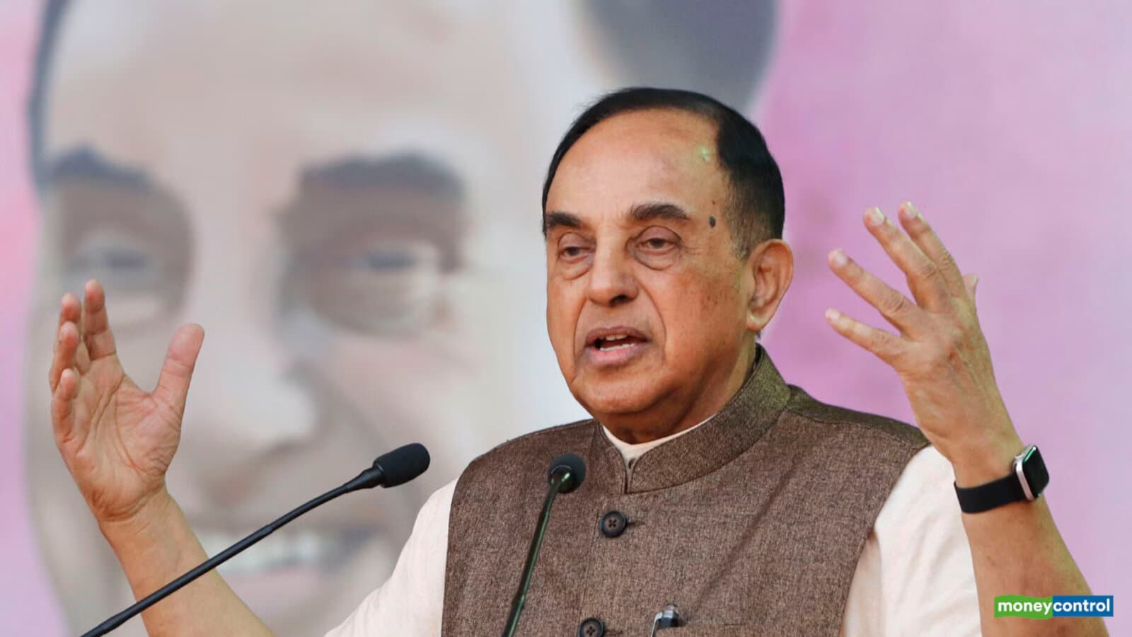 Subramanian Swamy gets extension from Delhi High Court to file petition on Rahul Gandhi's citizenship