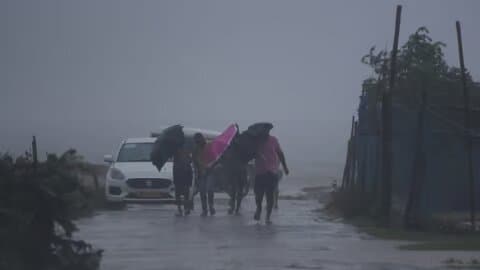 Heavy rain lashes eastern India as Cyclone Dana makes landfall, WB reports one death