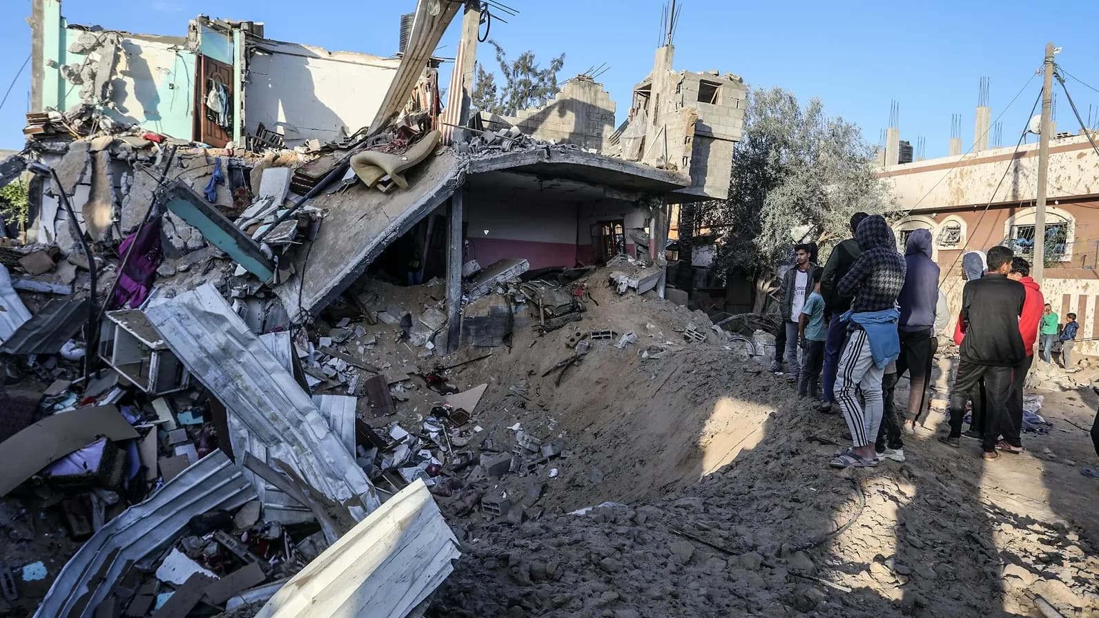 Israel attacks Iran