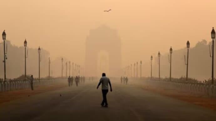 Hazardous air quality in Delhi, PM2.5 levels 59 times higher than WHO limit