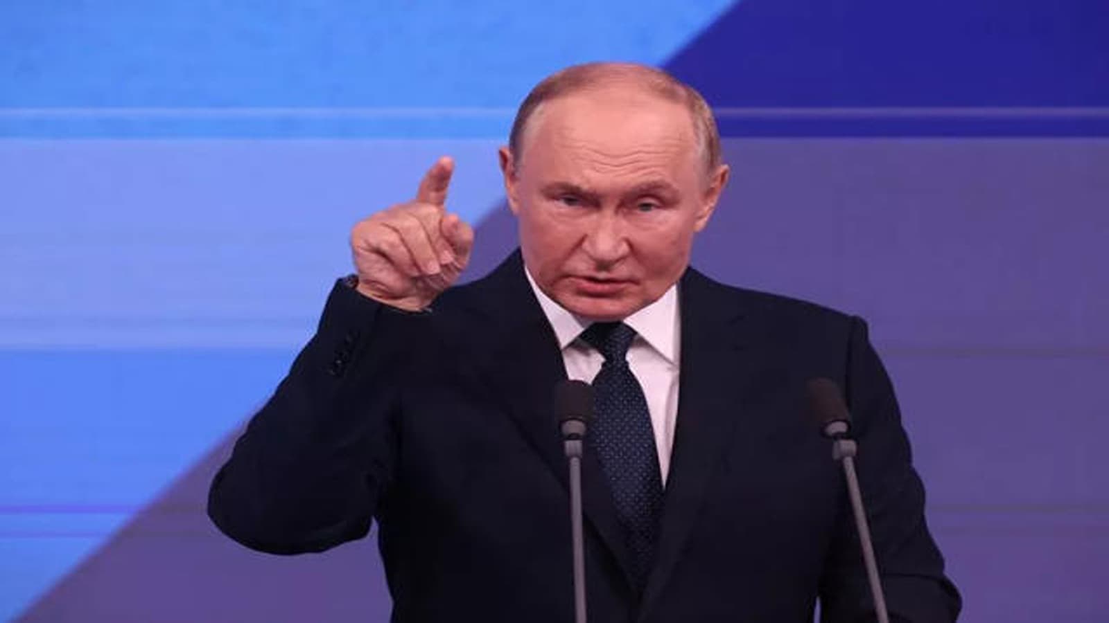 Russian president Vladimir Putin threatened the UK with the use of a new ballistic missile.