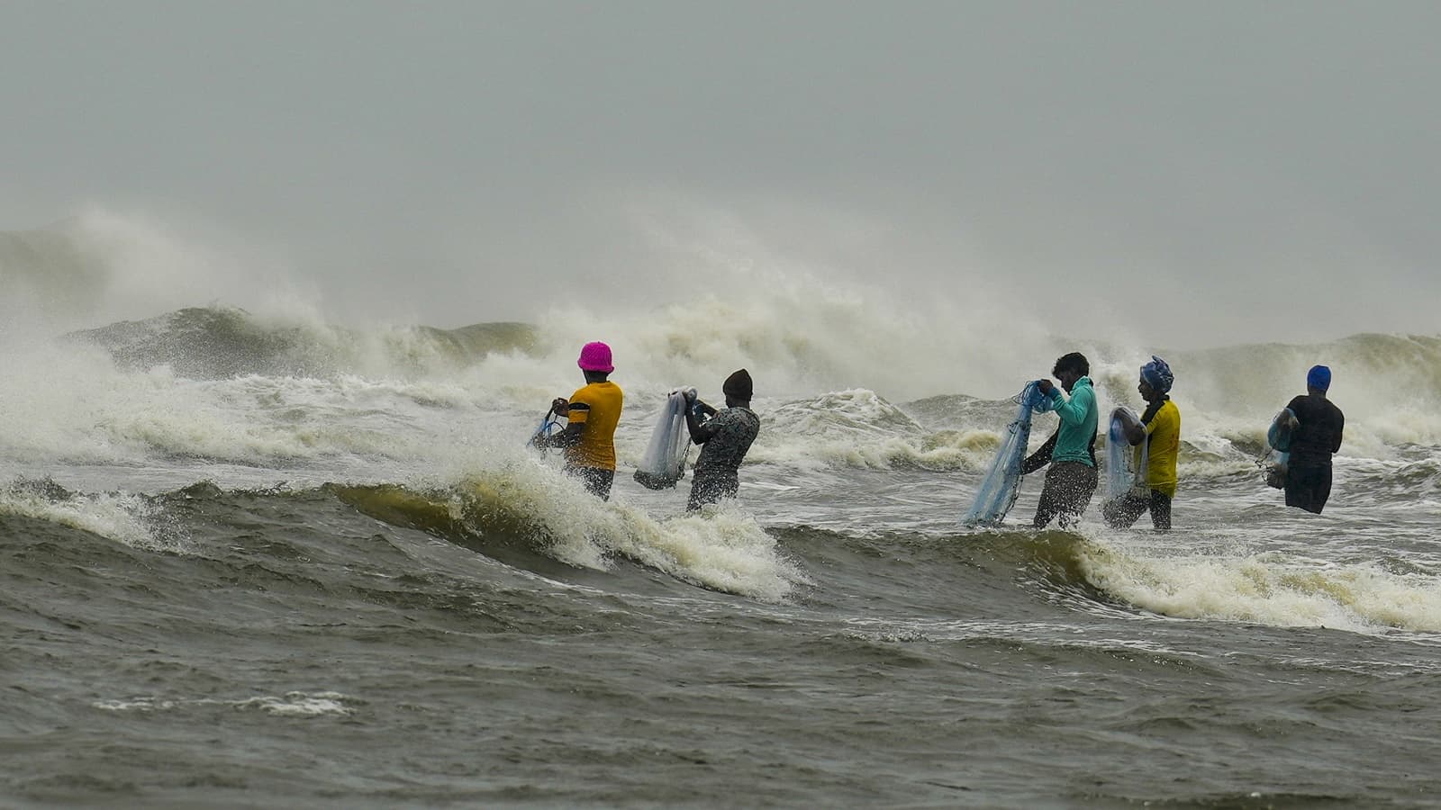 IMD issues red alert for Tamil Nadu, Andhra Pradesh, Kerala, and Karnataka as cyclone Fengal inches closer