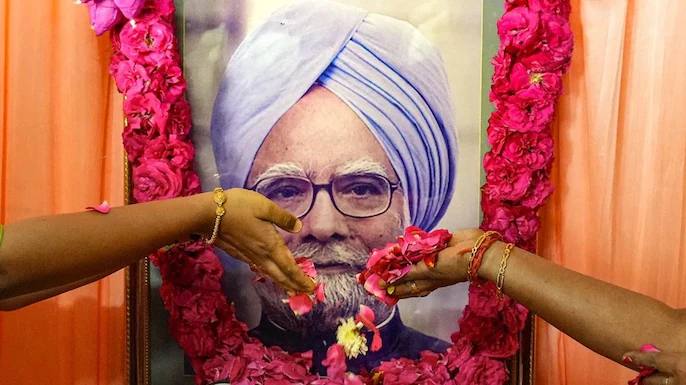 As nation mourns, politics resurfaces: Memorial dispute erupts hours before Manmohan Singh's funeral