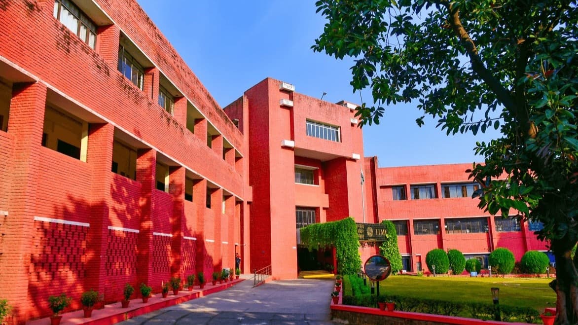 IIMC announces ₹200 crore investment to boost media education