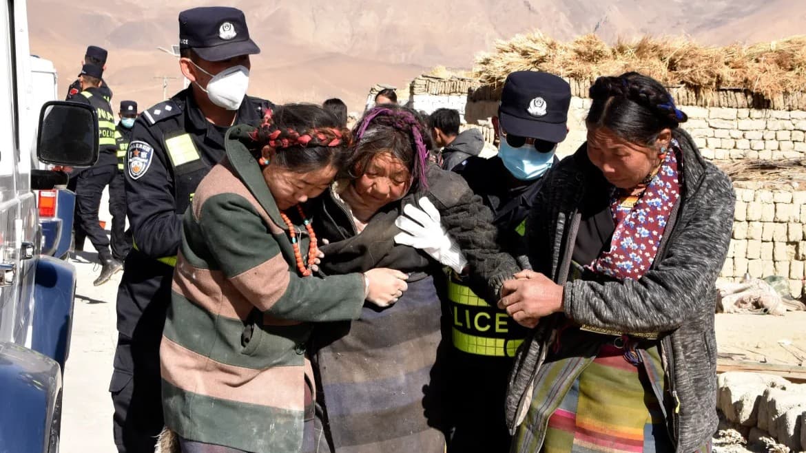 While rescuers continue search for survivors, another quake shakes Tibet; Death toll at over 125