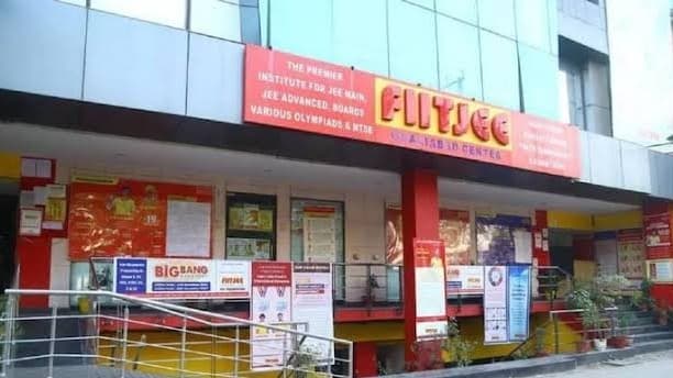 FIITJEE centers across Delhi-NCR shut amid salary delays, teachers resign