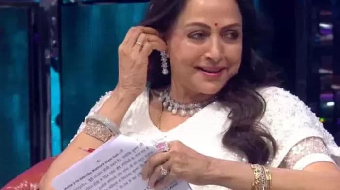 Netizens catch Hema Malini with ‘script for reality show' Indian Idol in hand