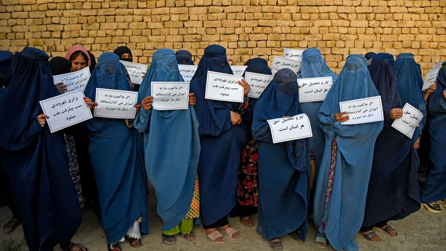 Afghan girls 