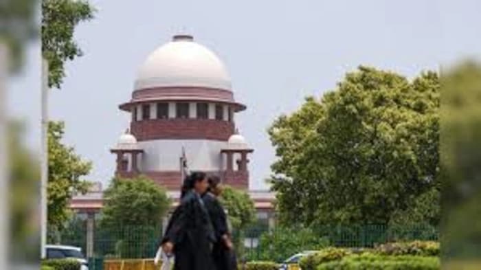 The rule that applicants for Civil Judge (Junior Division) positions must have at least three years of legal experience : SC 