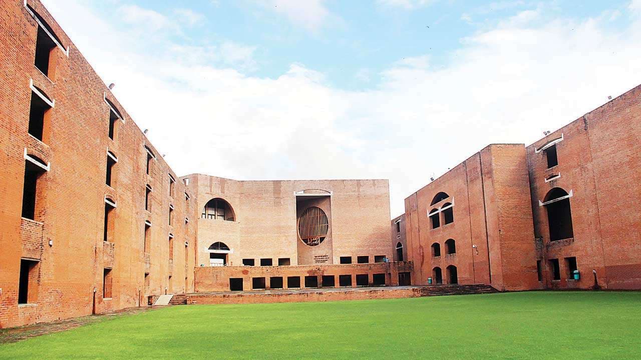 Odisha trains over 100 school heads at IIM Ahmedabad to curb dropout rates