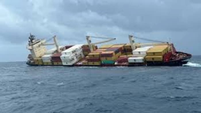 The Kerala High Court directed the arrest of the Liberian vessel MSC Akiteta II 
