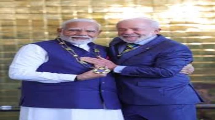 During his official visit, the Indian Prime Minister was given the Grand Collar of the National Order of the Southern Cross, Brazil's highest civilian honour