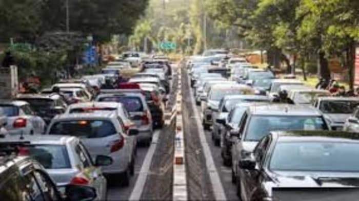Delhi's prohibition on older vehicles, will it bring about a shift? 