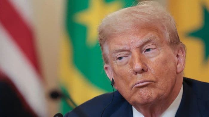 Trump brands BRICS “fading out fast,” renews 10% tariff warning