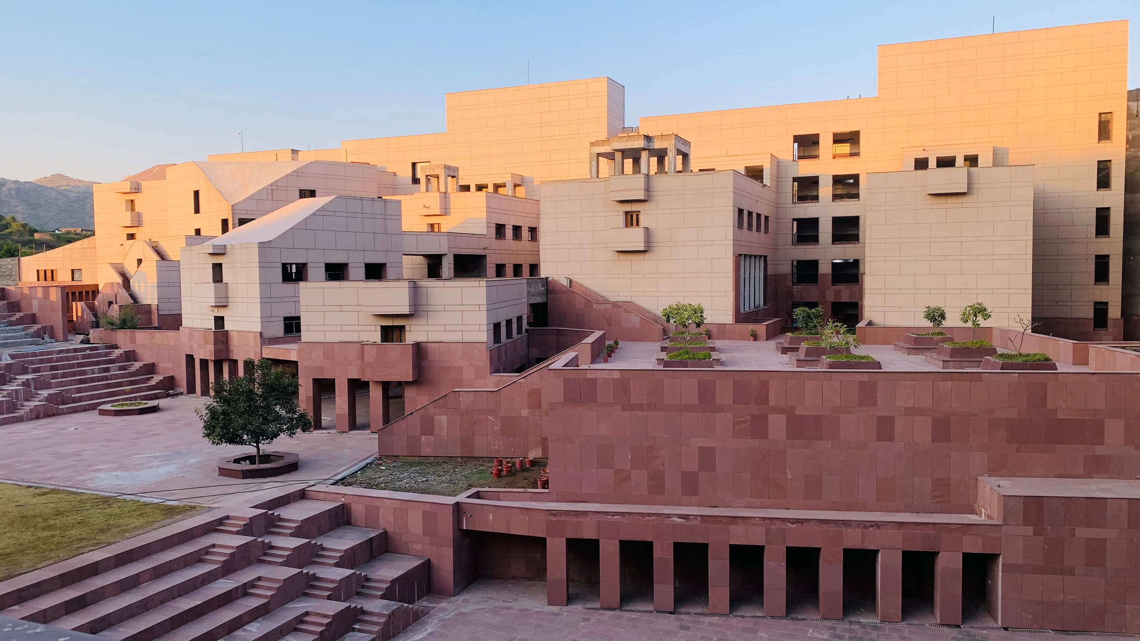 IIM Udaipur launches executive program in product management