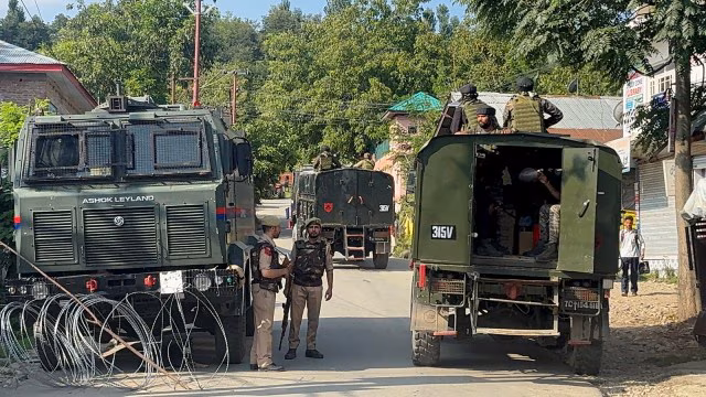 Two Indian Army soldiers killed