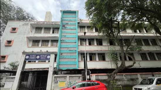 Outrage in Mumbai as BMC shuts municipal school over safety concerns, forcing students online