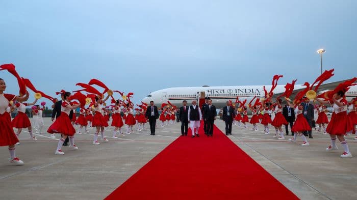 PM Modi meets Xi Jinping in Tianjin on sidelines of SCO summit amid focus on tariffs and border tensions