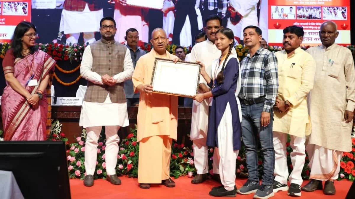 Uttar Pradesh CM awards ₹297.95 crore in scholarships to 10.28 lakh students