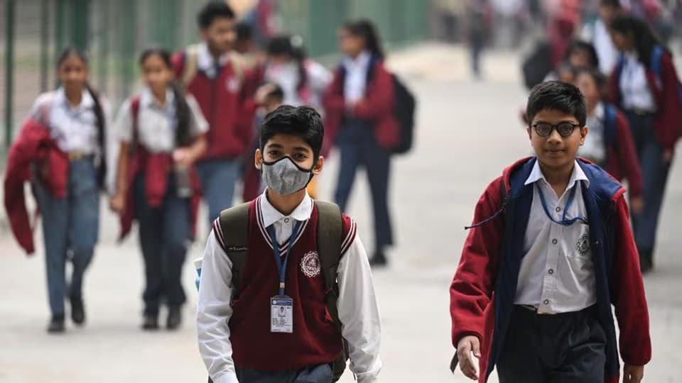 Delhi DoE directs offline classes for middle and higher secondary students