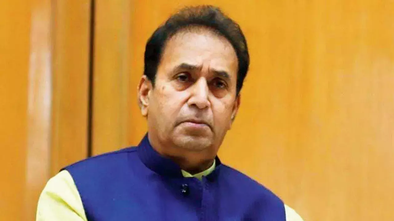 Former Maharashtra Home Minister Anil Deshmukh injured in stone attack near Nagpur