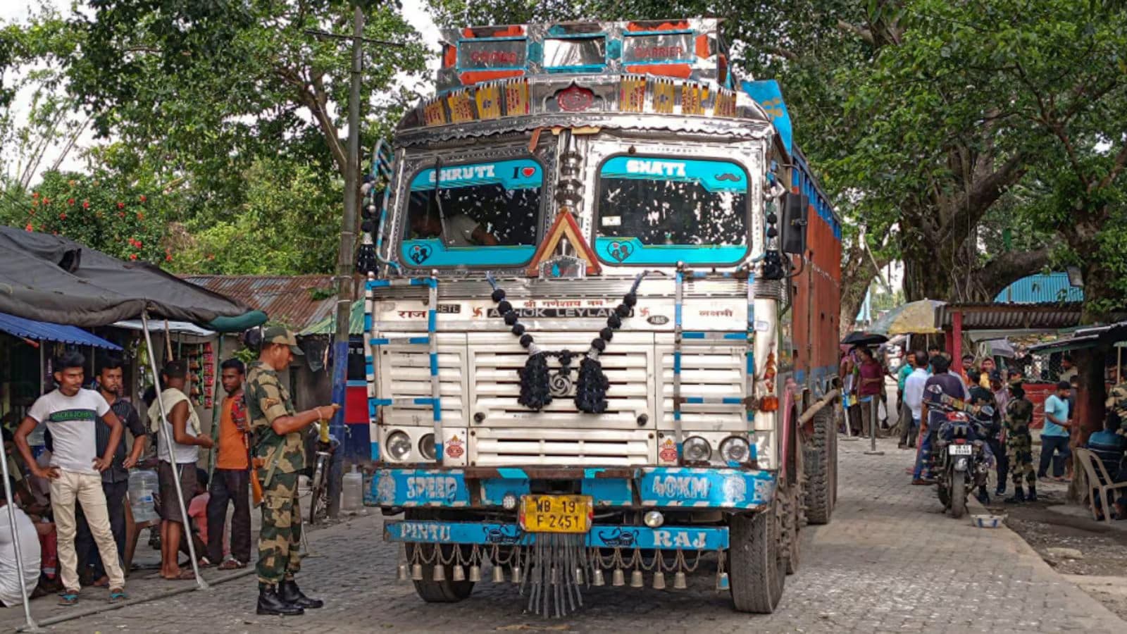 Bangladesh proposes talks after India limits land route imports