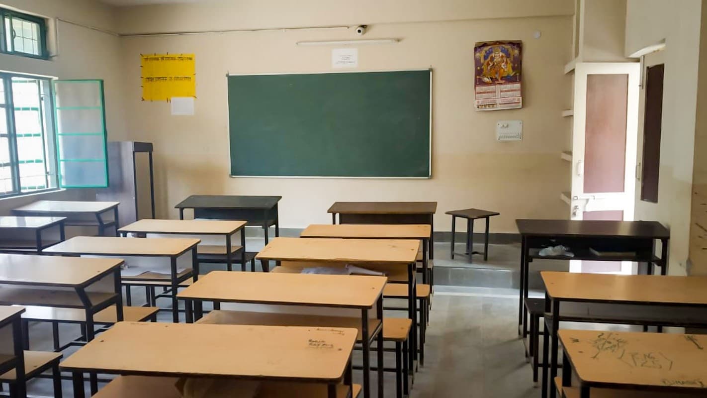 Himachal shuts 100 government schools due to low student enrollment