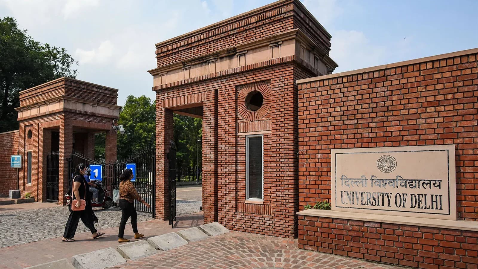 DU’s extended 8-to-8 college hours spark outrage, called anti-teacher and anti-student