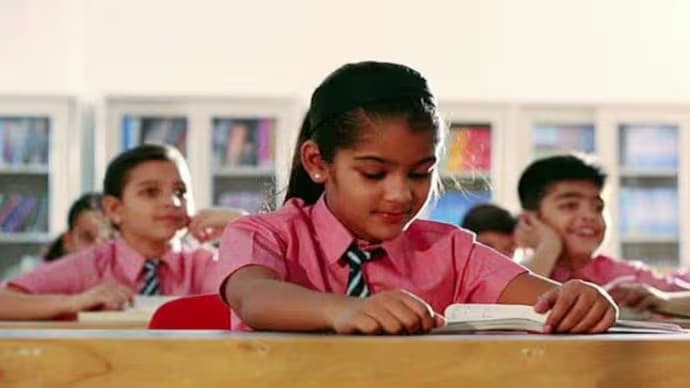 Saat Nishchay-3: Bihar to set up one model school per block for NEET and JEE preparation