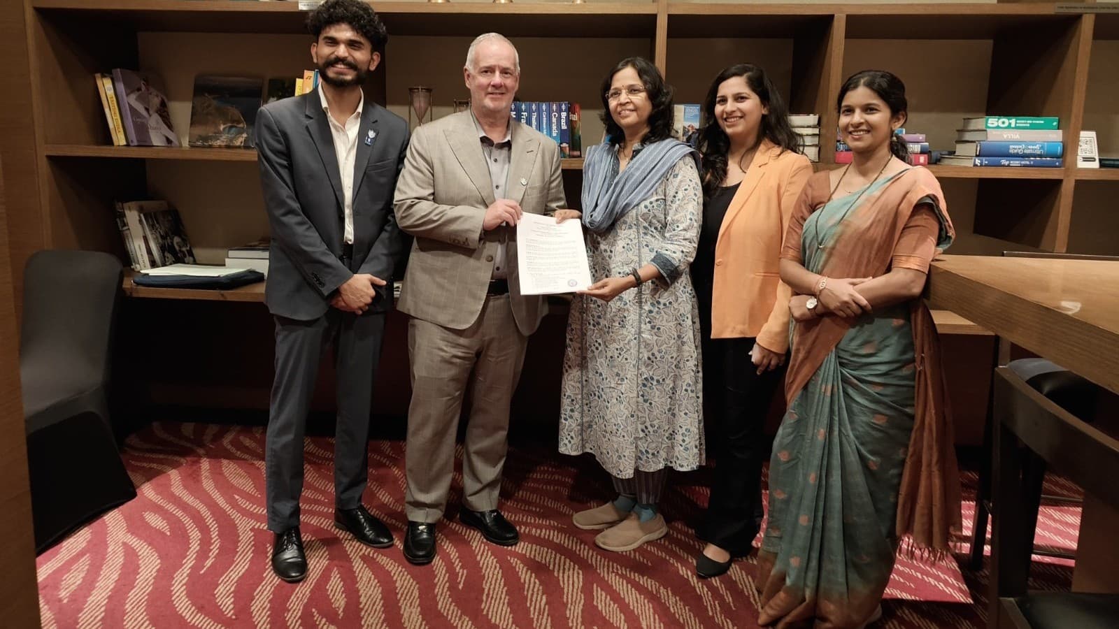 VESCOP signs MoU with Saint Louis University to boost global research ties