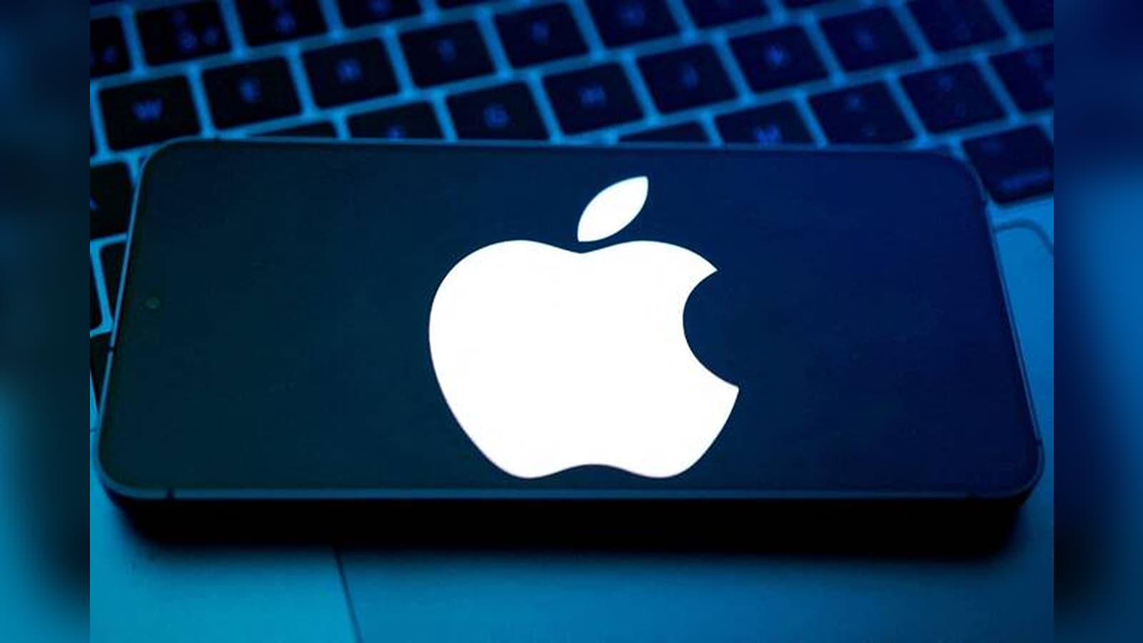 Apple may open iOS 27 to third-party AI models, signaling shift in strategy