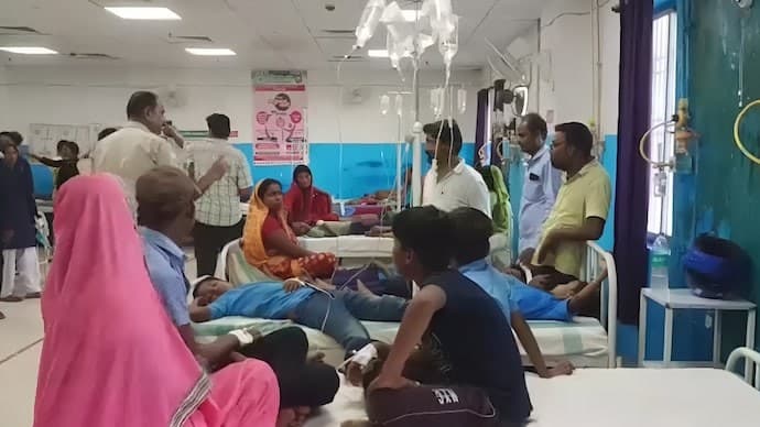 Over 100 students hospitalized after falling ill at Bihar school amid midday meal scare