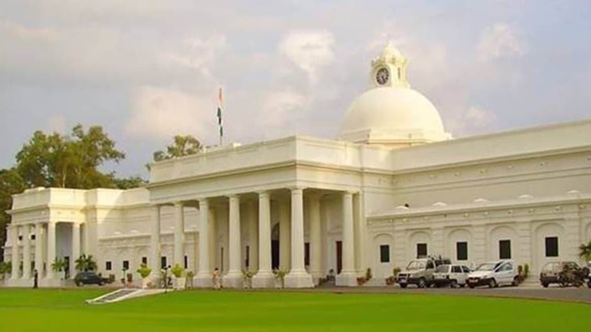 IIT Roorkee releases JEE Advanced 2026 admit card ahead of May 17 exam