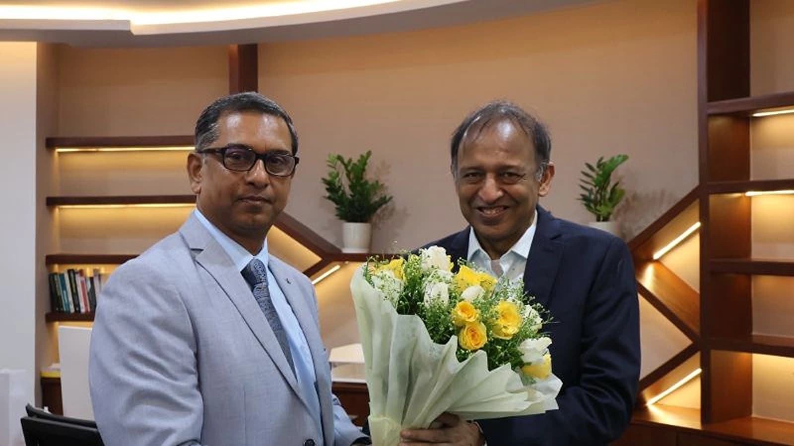 Dr. Jones Mathew Assumes Charge as Director of IMI New Delhi, Outlines Vision for Institutional Growth