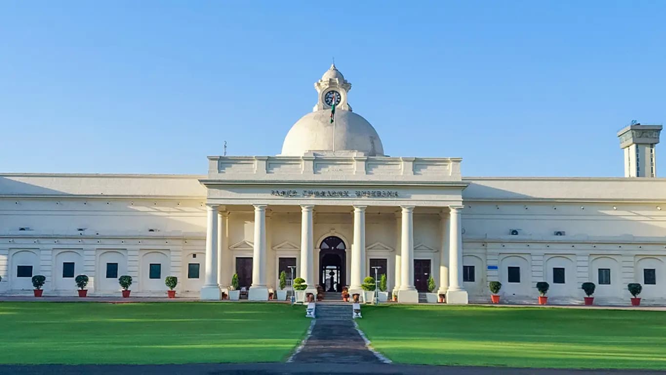 IIT Roorkee launches four-month AI certificate program for working professionals
