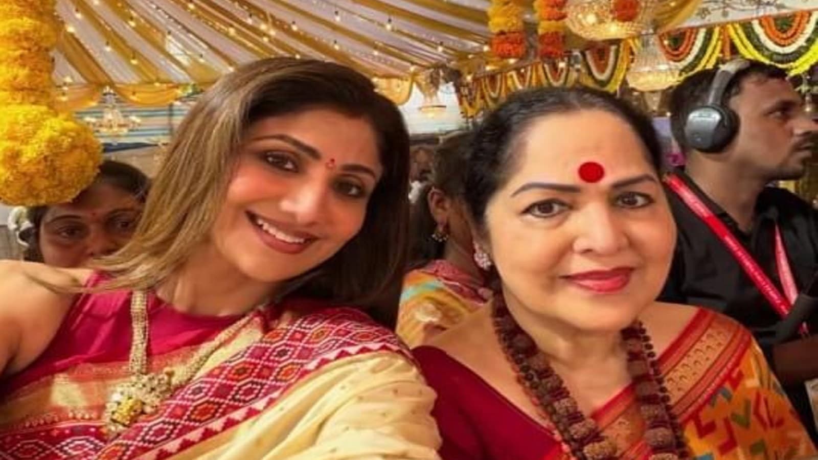 Shilpa Shetty Celebrates Naga Panchami With Mom, Offers Prayers to Naga Daiva