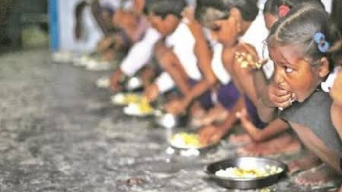 Detergent served instead of salt in Bihar school mid-day meal, 34 students fall ill