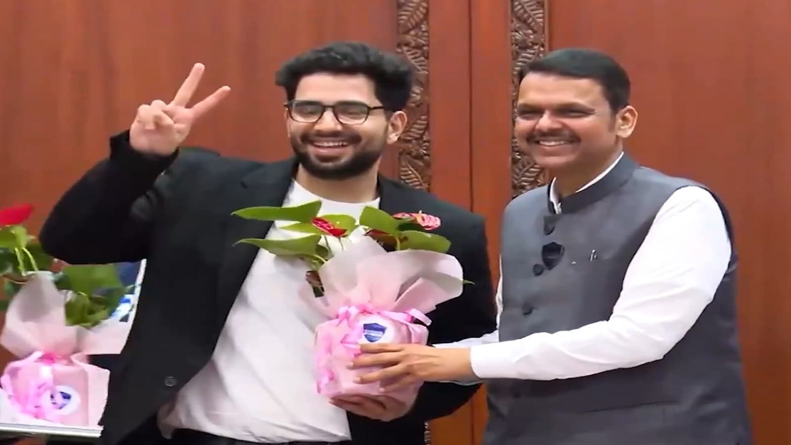 Samay Raina Jokes ‘Maharashtra Cyber and I Go Way Back’ at Felicitation by CM Fadnavis