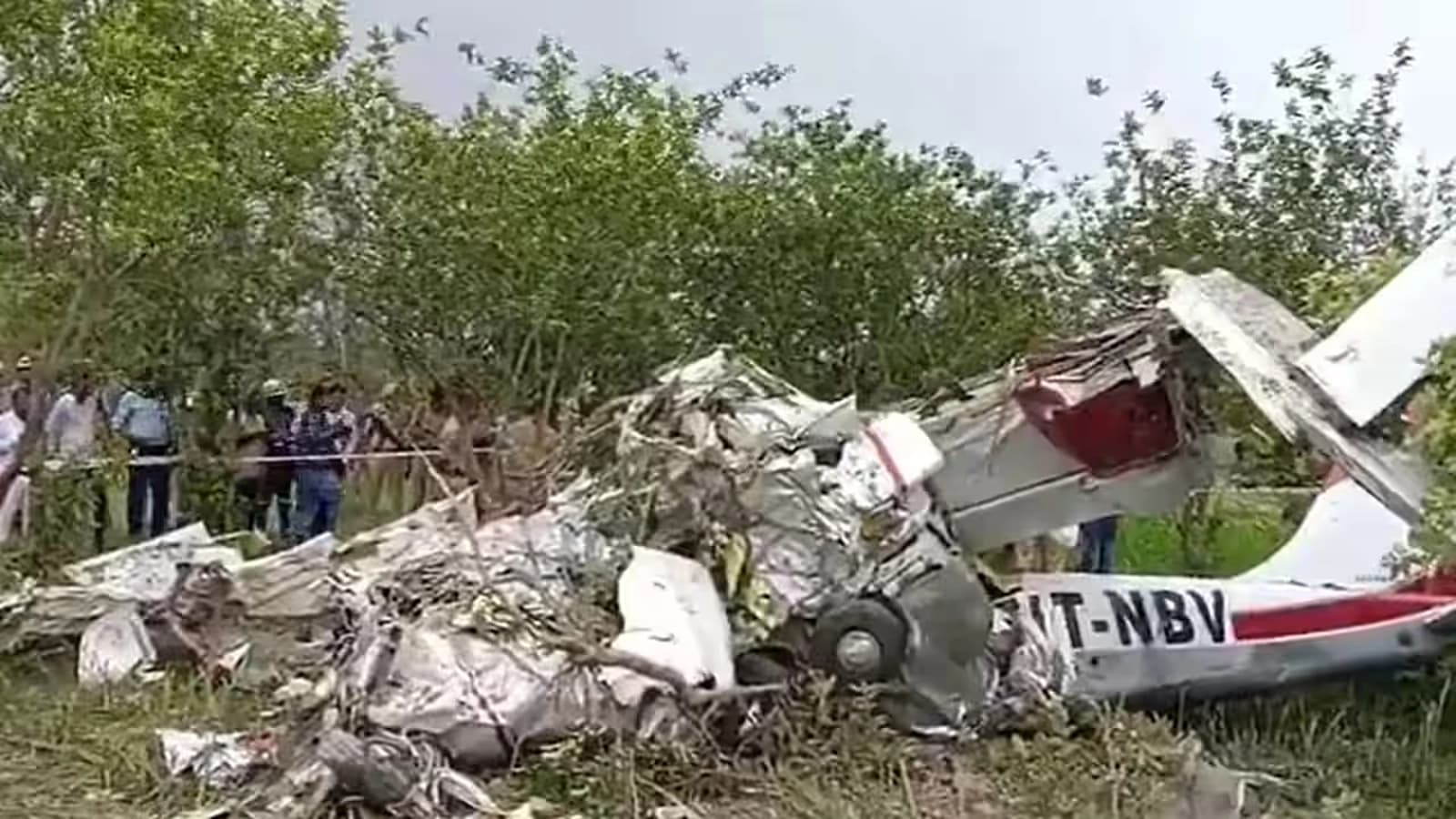 Training Flight Ends in Tragedy: Two Pilots Killed as Aircraft Crashes Near Kanpur’s Ganga Barrage
