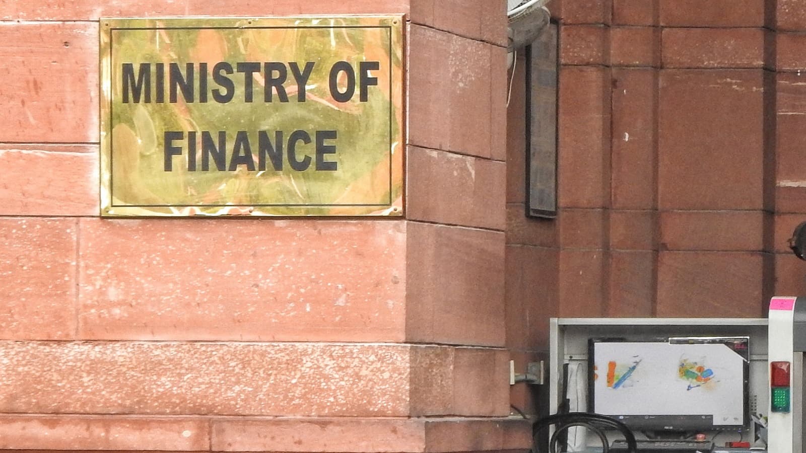 FIU Issues Notices to 15 Crypto Platforms for PMLA Non-Compliance in India